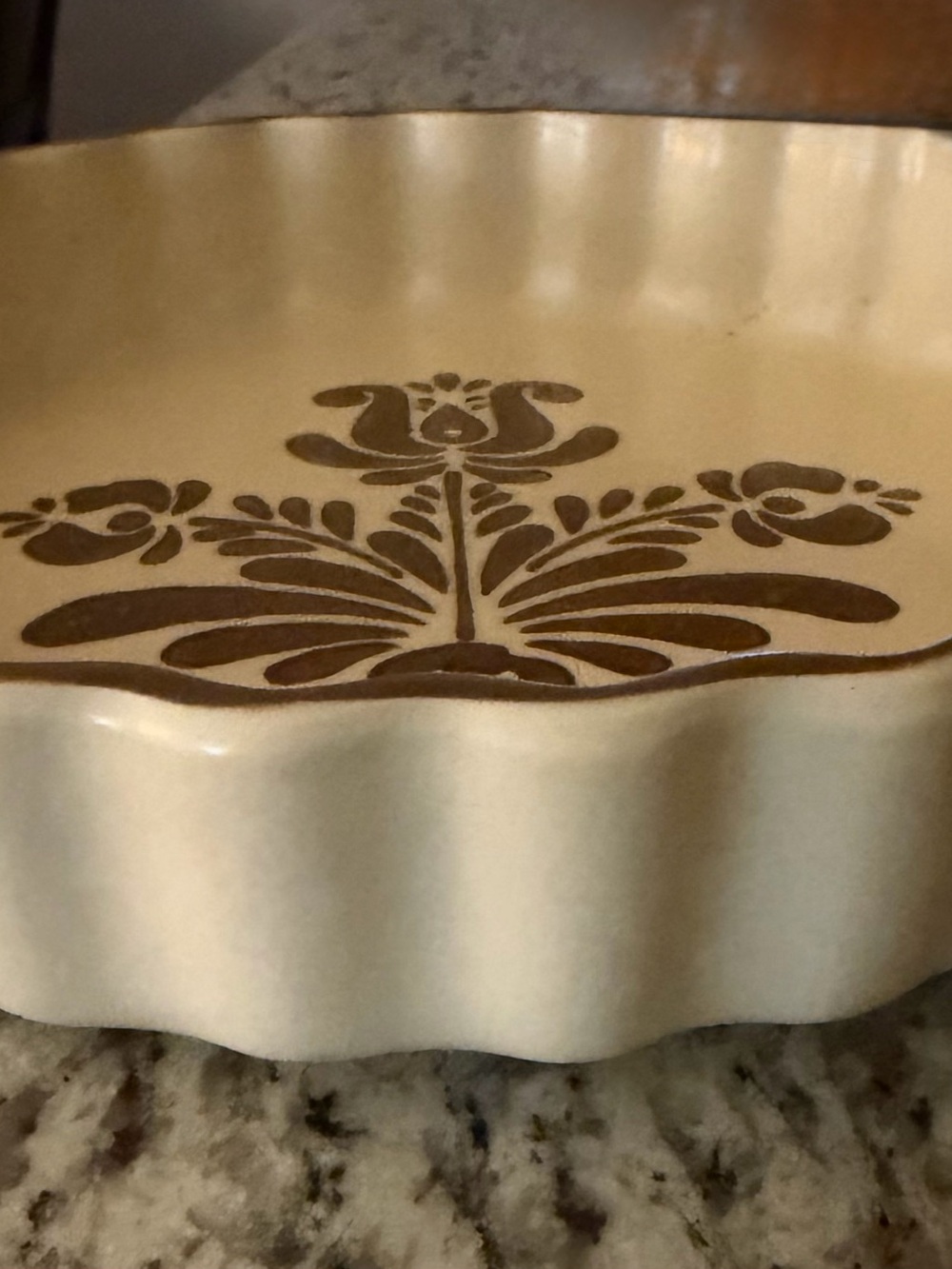 Pfaltzgraff Village Brown Floral 9” Quiche Dish Scalloped Stoneware USA